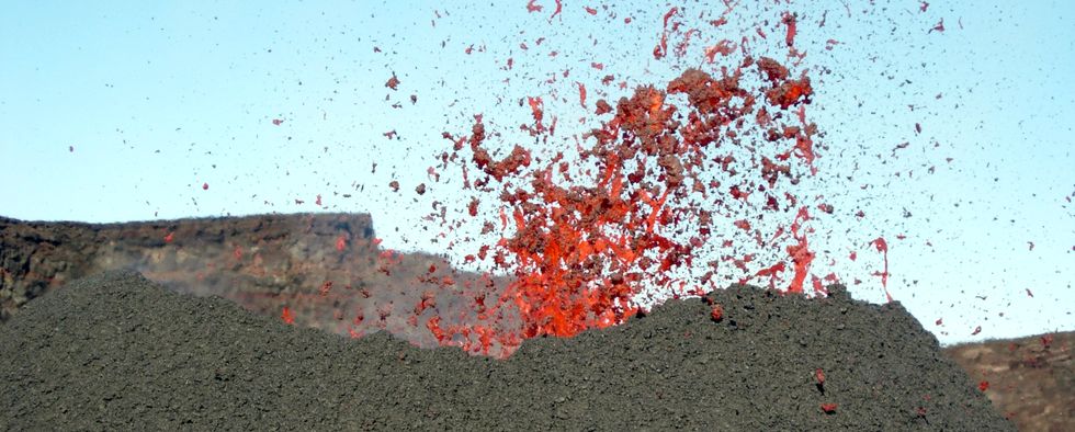2 sept 2006 - Eruption dans le crat�re Dolomieu
