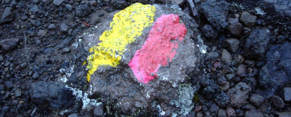 Balisage sentier jaune-rouge