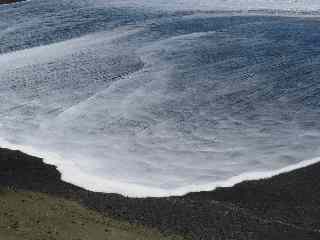 Vagues sur la plage du Tremblet