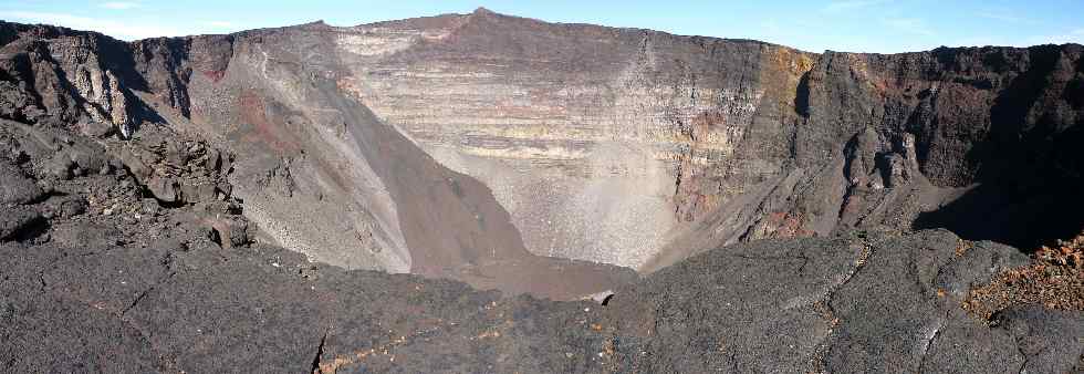 Panorama du cratre Dolomieu effondr