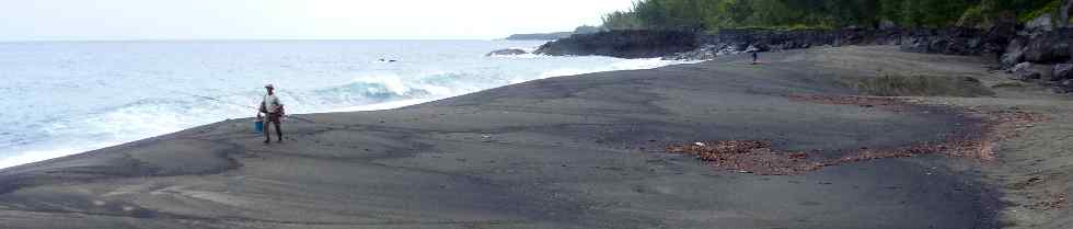 Pcheurs sur la plage du Tremblet