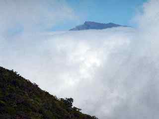 Nuages sur le Piton des neiges