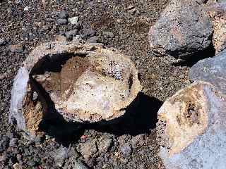 Bombe volcanique casse