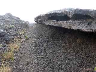 Sentier vers le Piton Rouge