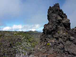 Piton Cambar (au fond, le Piton du Rond de Langevin)