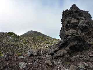 Piton Cambar (au fond, le Piton Hubert)