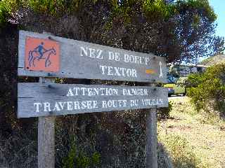 Sentier questre et route du volcan