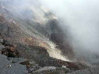Point d'observation du cratère Dolomieu - Intérieur du cratère