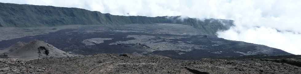 Rempart nord de l'Enclos du Piton de la Fournaise