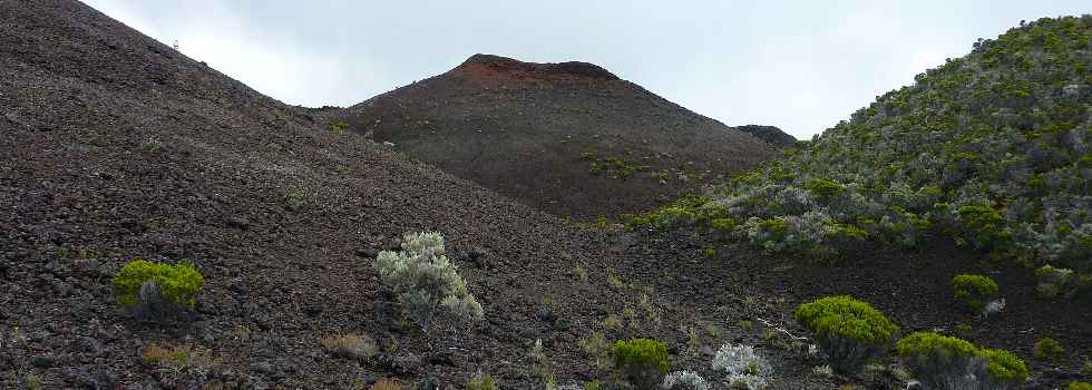 Fort du Volcan Sud - GR R2 - Puys Ramond