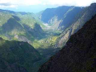 La valle de la Rivire des Remparts depuis le Nez de Boeuf