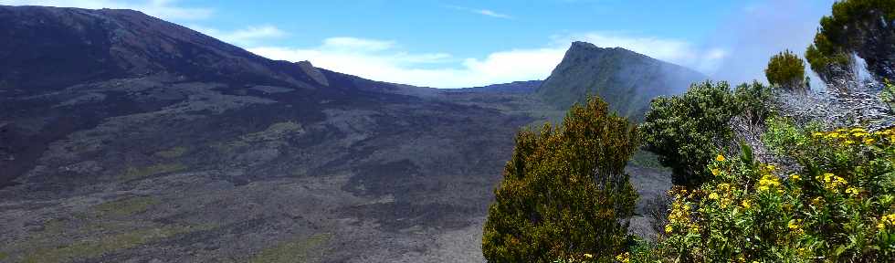 Nez Coup de Ste-Rose - Vue vers le Piton de Partage