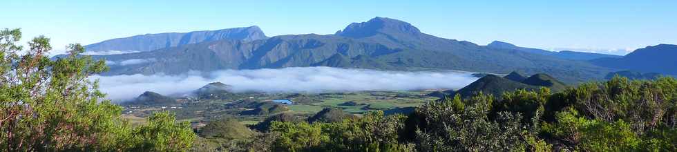 Nez de Boeuf, vers la Plaine des Cafres et le Piton des Neiges