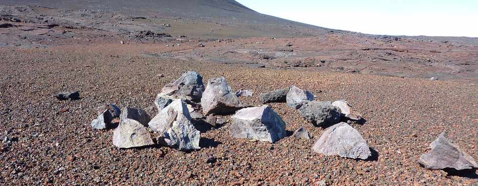 Plaine des Sables - Bombe volcanique brise