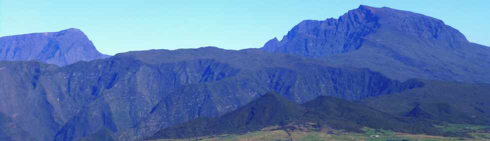4 octobre 2014 - Route du volcan - Point de vue sur la Plaine des Cafres et le Piton des Neiges