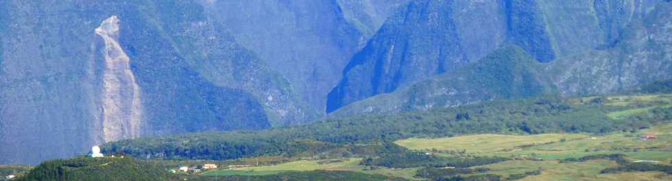 4 octobre 2014 - Route du volcan - Point de vue sur les effondrements dans Grand Bassin