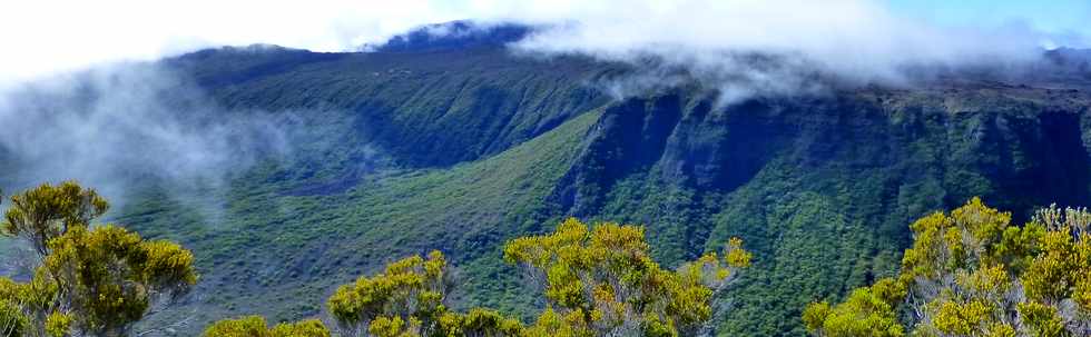 31 octobre 2014 - Massif du Piton de la Fournaise - Sentier du Rempart de la Rivire de l'Est -