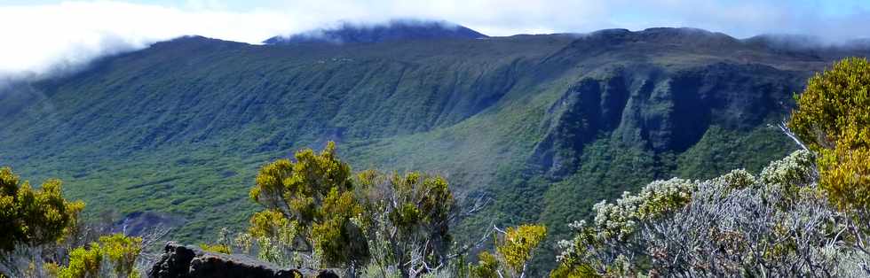 31 octobre 2014 - Massif du Piton de la Fournaise - Sentier du Rempart de la Rivire de l'Est -