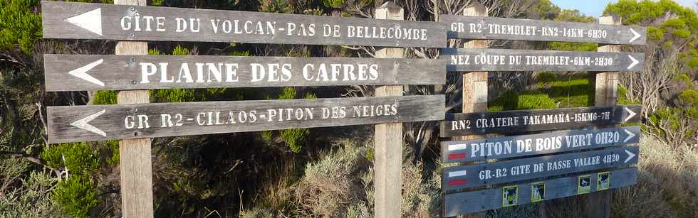 19 mai 2015 - Piton de la Fournaise -Sentier du Piton de Bert - Intersection  Sentier Jacques Payet