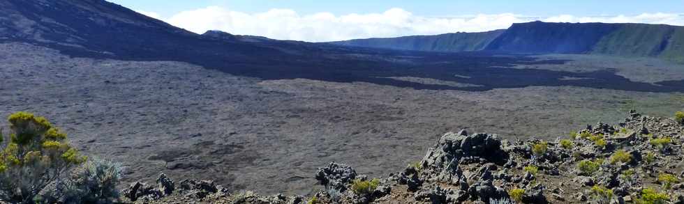 30 octobre 2015 - Massif de la Fournaise - Sentier du Piton de Bert -  Bord du rempart