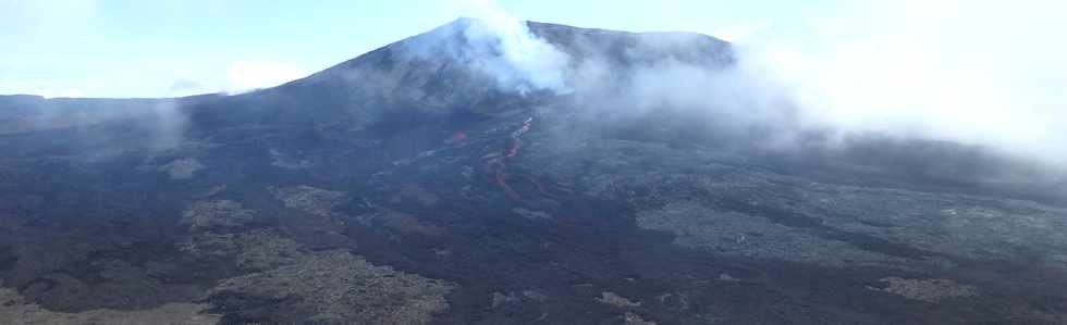 30 octobre 2015 - Massif de la Fournaise - Sentier du Piton de Bert -  Coules actives