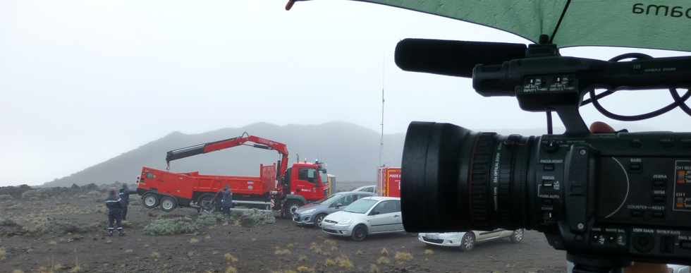 26 mai 2016 - Eruption au Piton de la Fournaise - Ile de la Runion - Parking Foc-Foc - Runion 1re