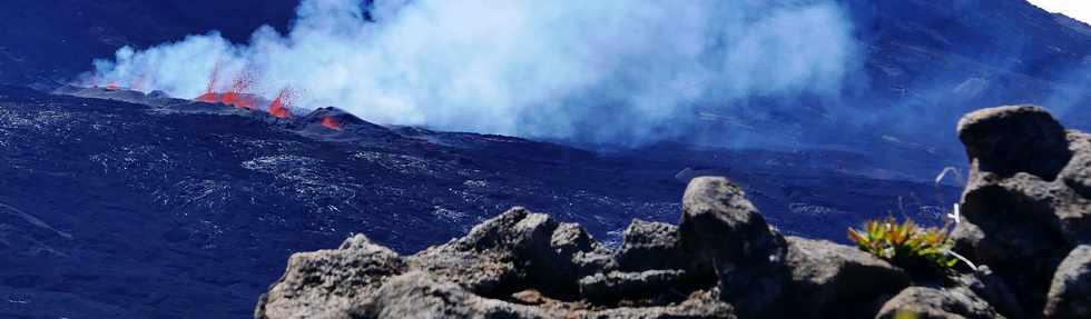 14 juillet 2017 - Ile de la Runion - Eruption au Piton de la Fournaise - Vue depuis le Piton de Bert