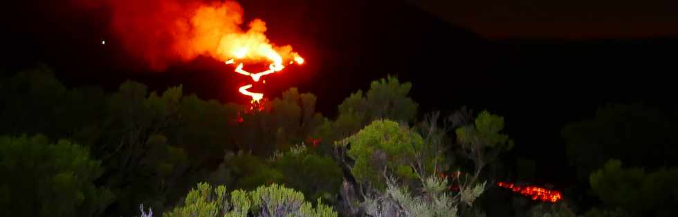 29 avril 2018 - Piton de la Fournaise - Eruption du 27 avril 2018  proximit du cratre Rivals -