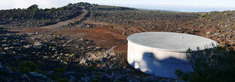 29 avril 2018 - Piton de la Fournaise - Eruption du 27 avril 2018  proximit du cratre Rivals - Citerne Foc Foc