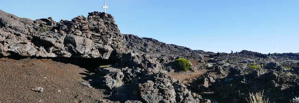 29 avril 2018 - Piton de la Fournaise - Eruption du 27 avril 2018  proximit du cratre Rivals -