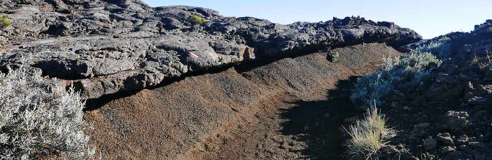 29 avril 2018 - Piton de la Fournaise - Eruption du 27 avril 2018  proximit du cratre Rivals -