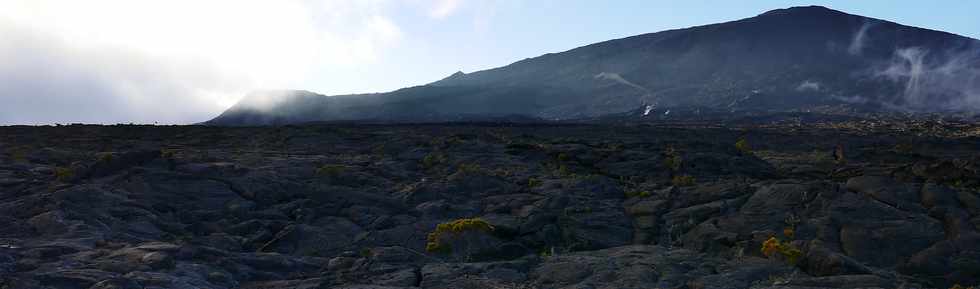 15 aot 2018 - Massif du Piton de la Fournaise - Enclos Fouqu - Sentier du cratre Rivals