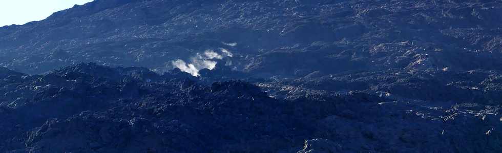 15 aot 2018 - Massif du Piton de la Fournaise - Enclos Fouqu -  Bretelle Rivals - Josmont  - Vue sur la coule du 13 juillet 2018 -