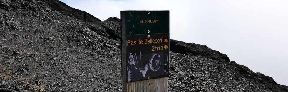 15 août 2018 - Piton de la Fournaise - Sentier d'accès à la plateforme d'observation du cratère Dolomieu - Retour vers le Pas de Bellecombe -
