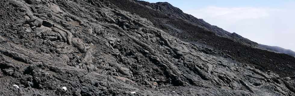 15 août 2018 - Piton de la Fournaise - Sentier d'accès à la plateforme d'observation du cratère Dolomieu - Retour vers le Pas de Bellecombe