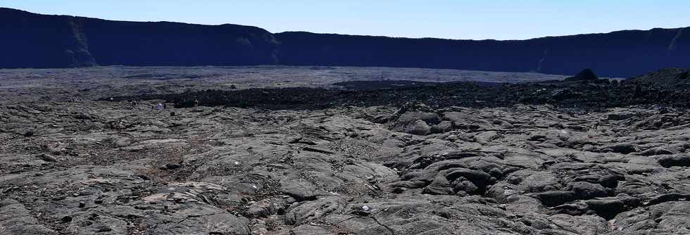 15 aot 2018 - Piton de la Fournaise - Sentier d'accs  la plateforme d'observation du cratre Dolomieu - Retour vers le Pas de Bellecombe  - Coule du 13 juillet 2018 -