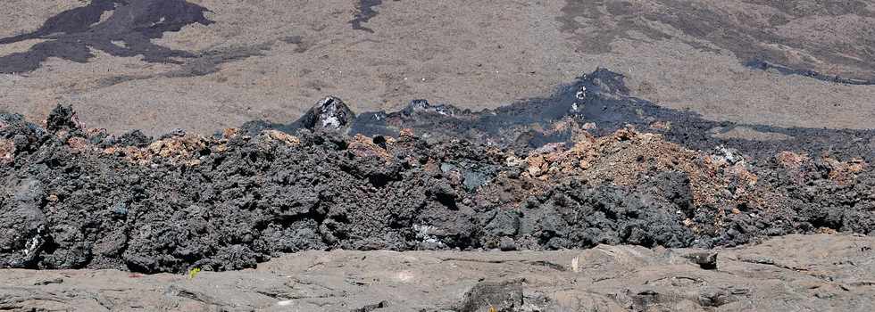 15 aot 2018 - Piton de la Fournaise - Sentier d'accs  la plateforme d'observation du cratre Dolomieu - Retour vers le Pas de Bellecombe  - Coule du 13 juillet 2018