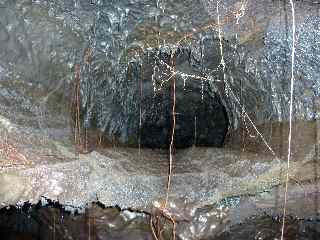 Tunnels de lave de la coulée 2004
