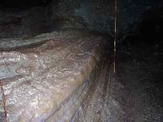 Tunnels de lave de la coule 2004