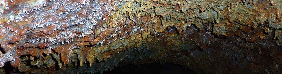 Piton de la Fournaise - Tunnel de lave