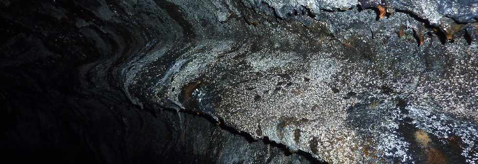 Piton de la Fournaise - Tunnel de lave