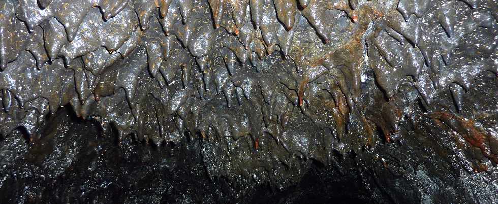 Piton de la Fournaise - Tunnel de lave