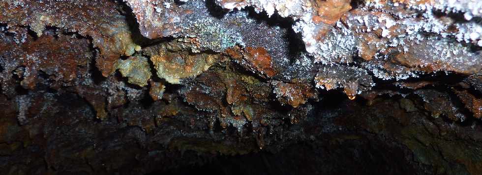 Piton de la Fournaise - Tunnel de lave