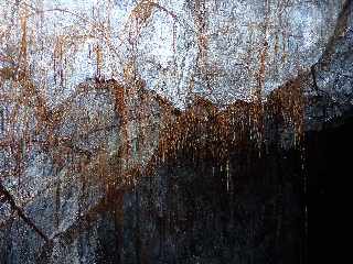 Tunnel de lave dans la coule de 1800