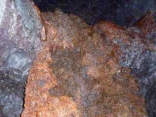 Tunnel de lave dans la coule de 1800