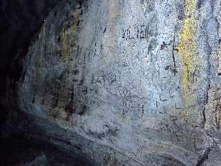 Tunnel de lave dans la coule de 1800