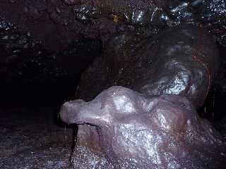 Tunnels de lave de la coule 2004 - Piton de la Fournaise