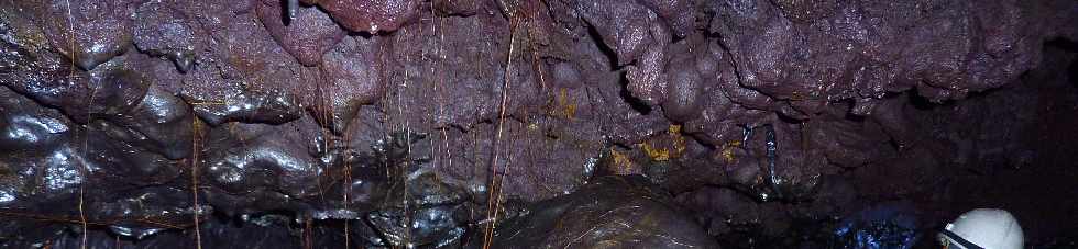 Tunnels de lave de la coule 2004 - Piton de la Fournaise