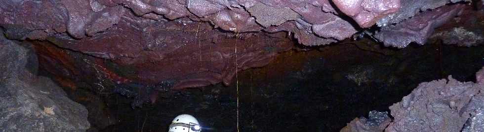 Tunnels de lave de la coule 2004 - Piton de la Fournaise