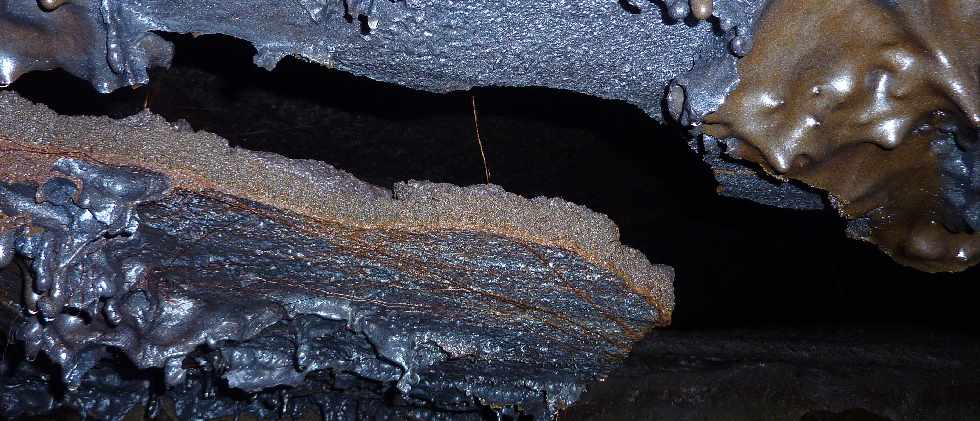 Tunnel de lave coule 2004 - Piton de la Fournaise